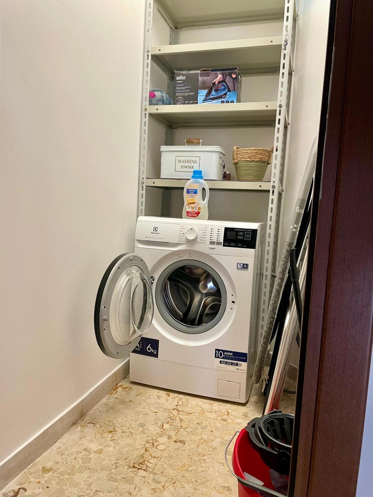 Domus Urbani Apartment Рим Екстериор снимка