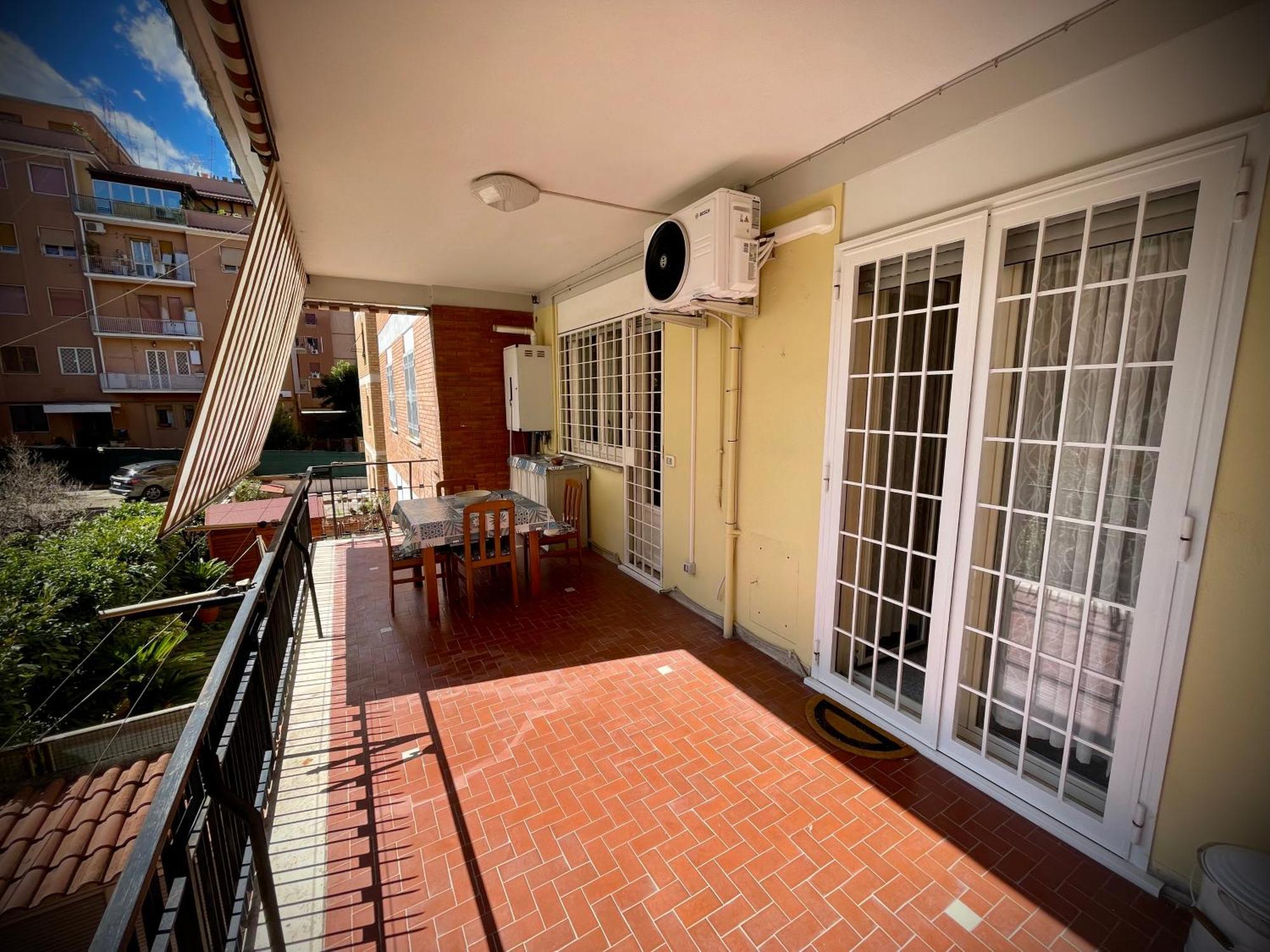 Domus Urbani Apartment Рим Екстериор снимка