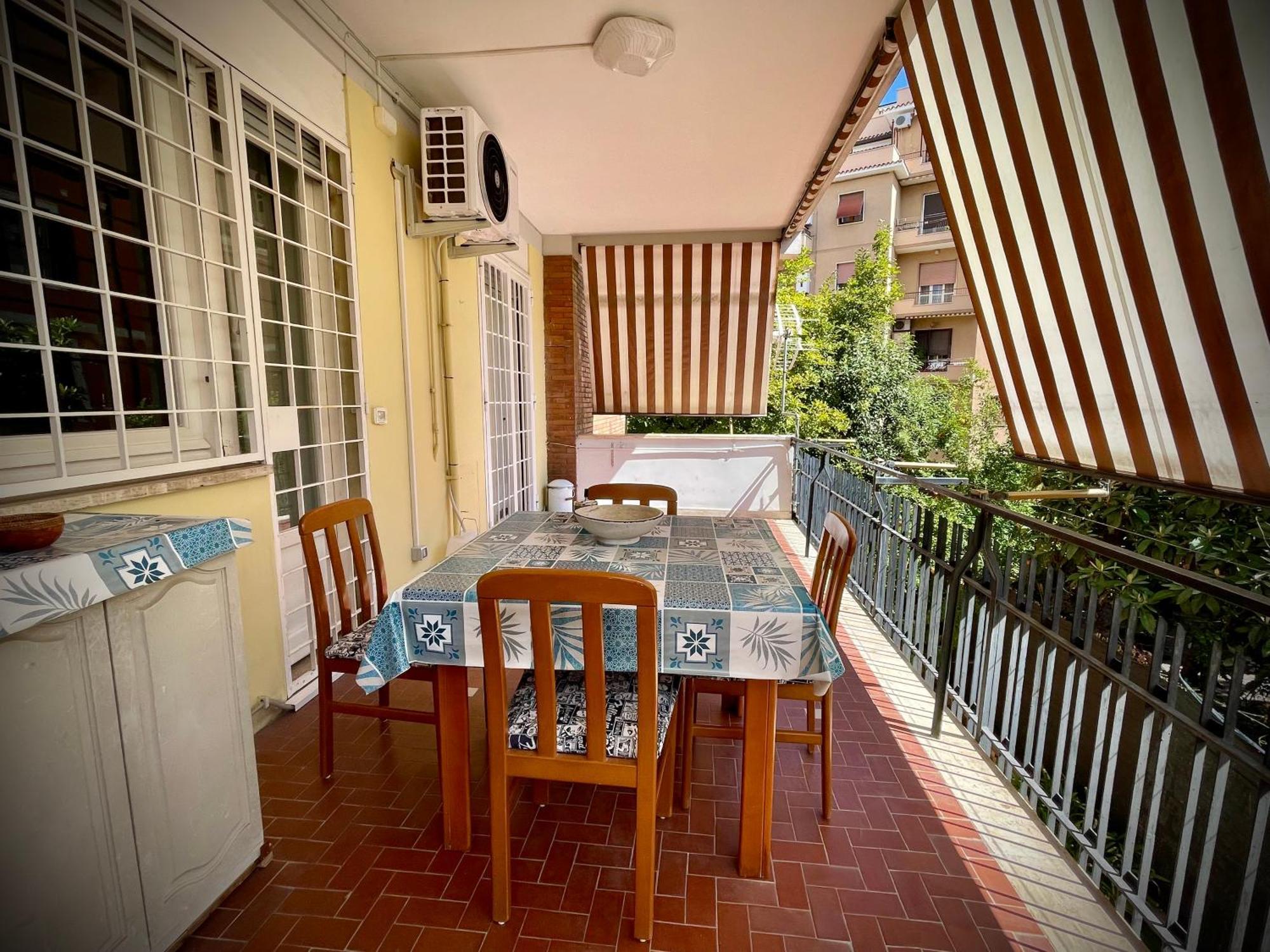Domus Urbani Apartment Рим Екстериор снимка